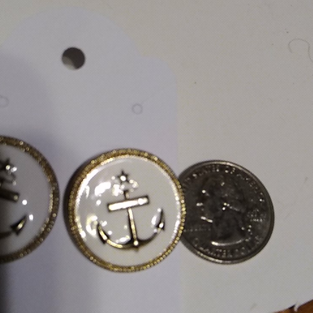 New Anchor Pierced Earrings - Picture 3 of 3
